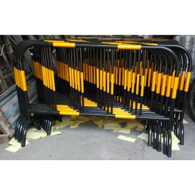 昭通市铁马围栏厂家_道路围栏批发_施工护栏厂家_价格